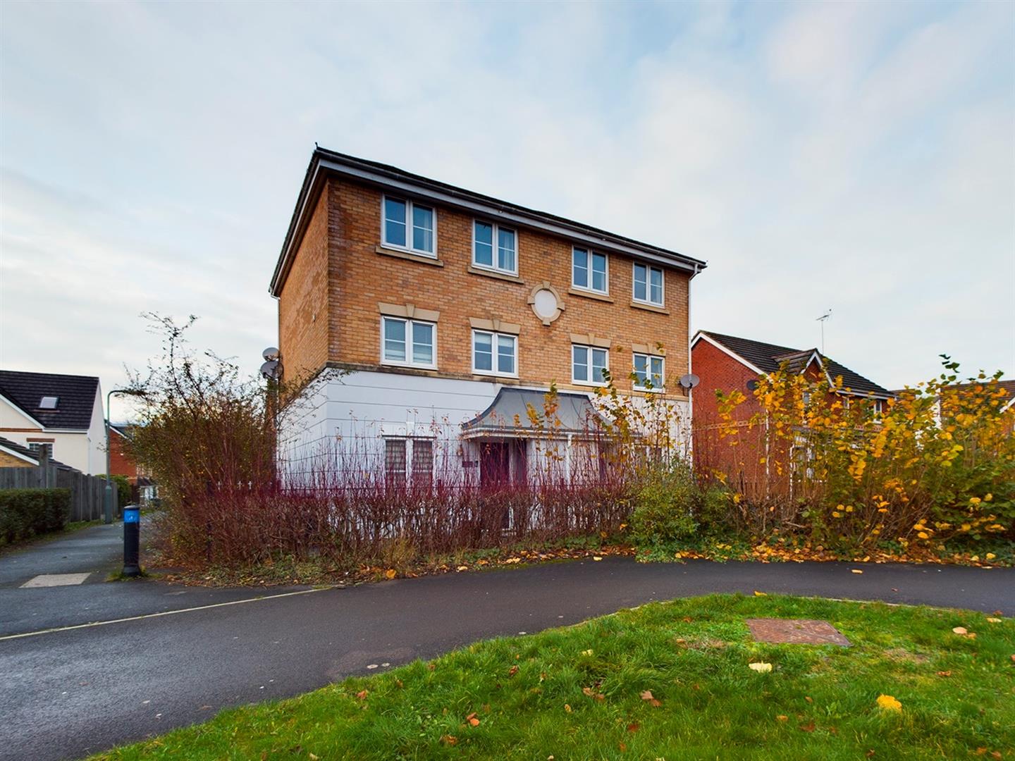 Basingstoke Estate Agents, Basingstoke For Sale, Barons Estate Agents